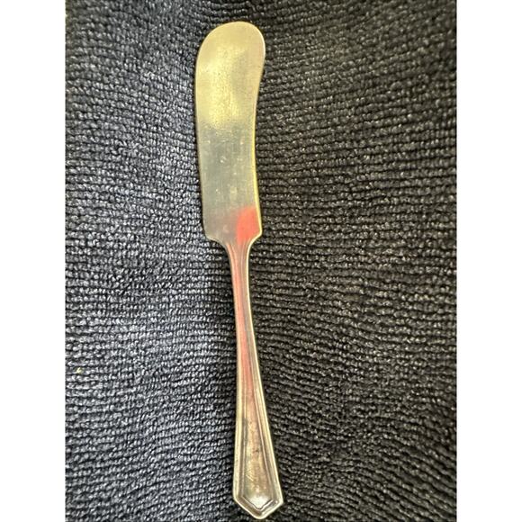 Victor Silver Co Randolph FLAT BUTTER SPREADER 5 7/8" - Picture 3 of 3